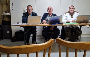 LE BUREAU